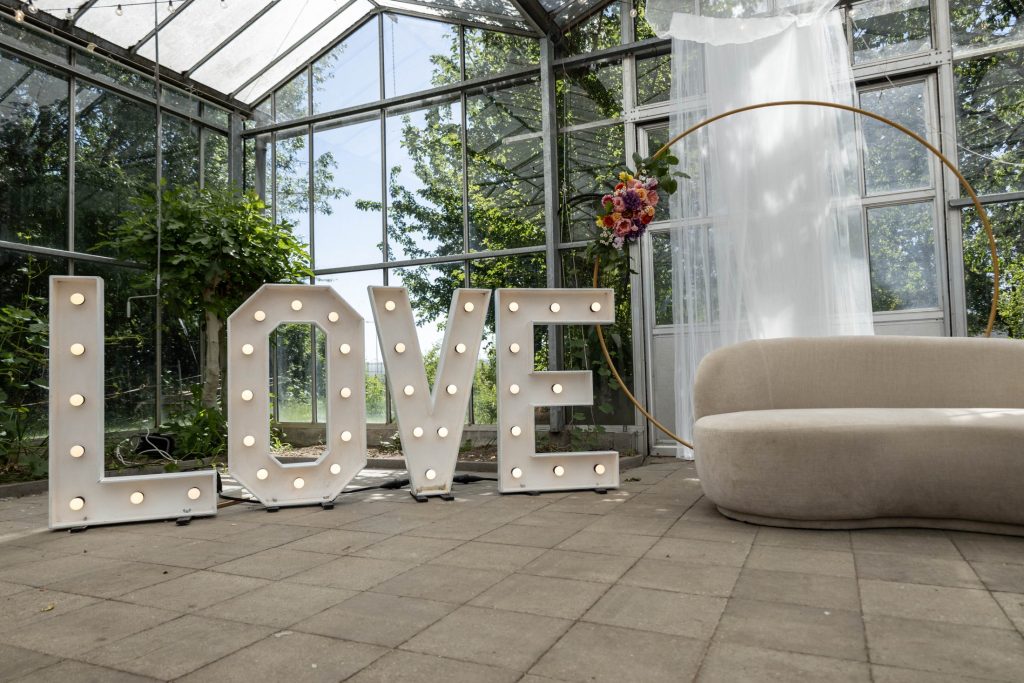 Ceremonie love tijdens de styled wedding shoot in Rijsoord